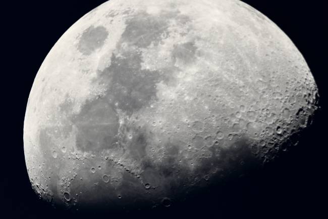 Mond über Hernals